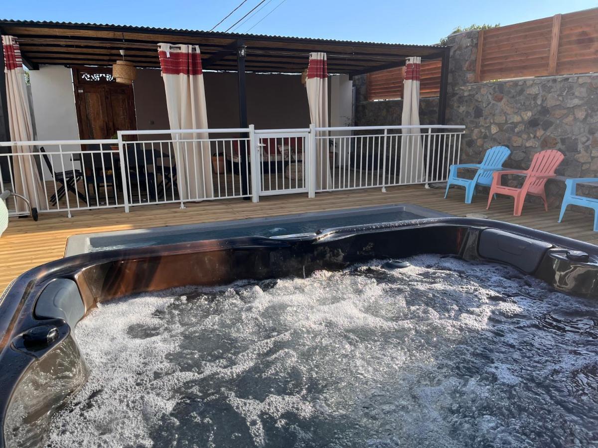 La Casita Creole Villa Avec Piscine Et Jacuzzi Saint Pierre Buitenkant foto